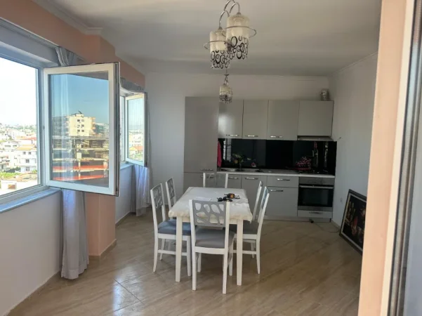 Tirane, jepet me qera apartament 2+1+Aneks+Ballkon , 600 € (ish stacioni i trenit)