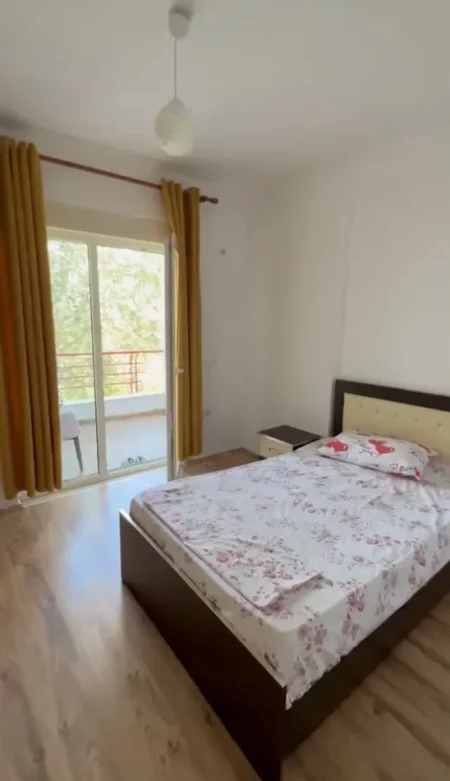 Tirane, jepet me qera apartament 2+1 Kati 2, 90 m² 750 € (Liqeni thate)