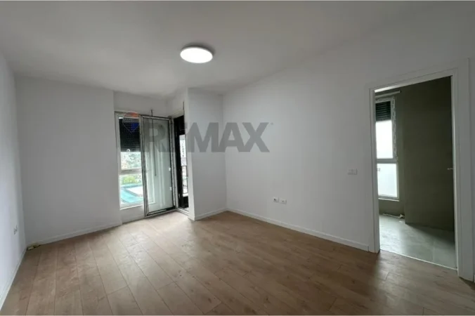 Tirane, jepet me qera apartament 2+1+Ballkon Kati 5, 115 m² 500 € (5 Maj)