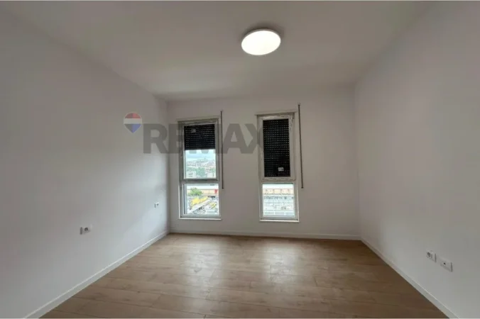 Tirane, jepet me qera apartament 2+1+Ballkon Kati 5, 115 m² 500 € (5 Maj)