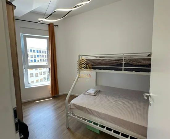 Tirane, jepet me qera apartament 2+1+Ballkon Kati 8, 80 m² 550 € (Ali Demi, Rezidenca Kadiu)