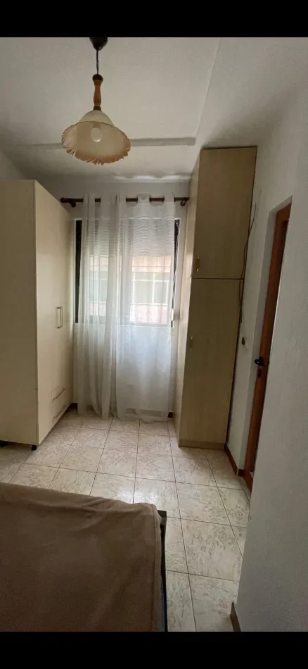 Tirane, jepet me qera apartament 1+1 Kati 4, 50 m² 500 € (Myslym shyr)