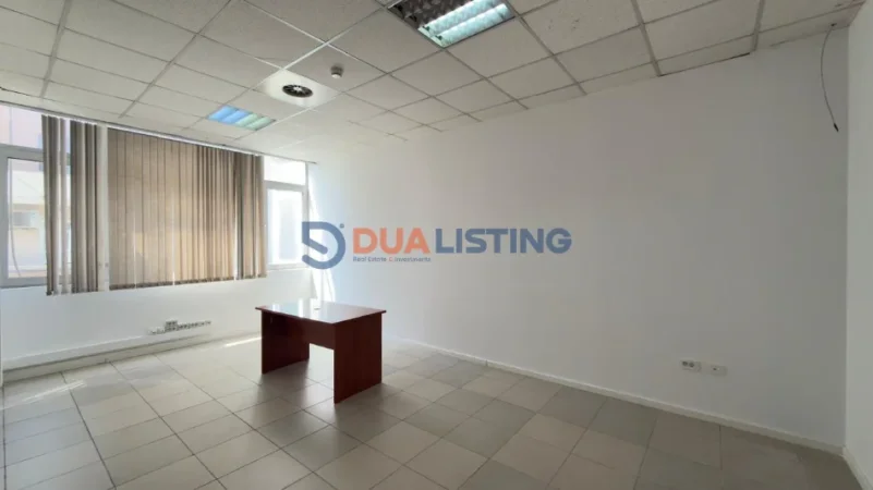 Tirane, jepet me qera ambjent biznesi , 540 m² 7.000 € 