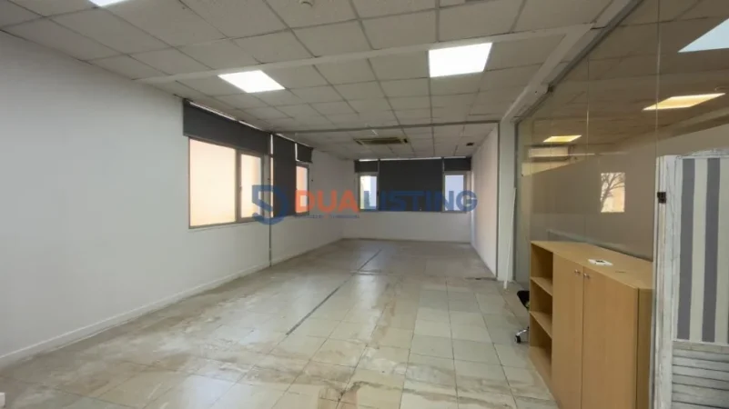 Tirane, jepet me qera ambjent biznesi , 540 m² 7.000 € 
