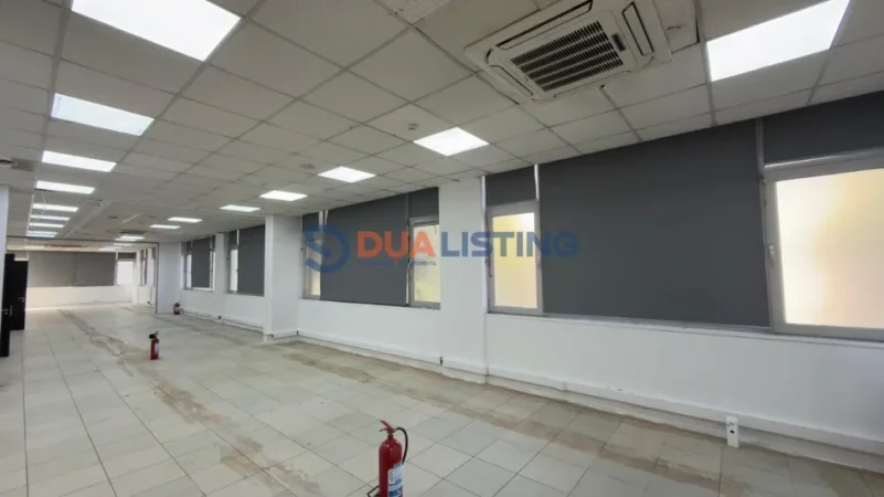 Tirane, jepet me qera ambjent biznesi , 540 m² 7.000 € 