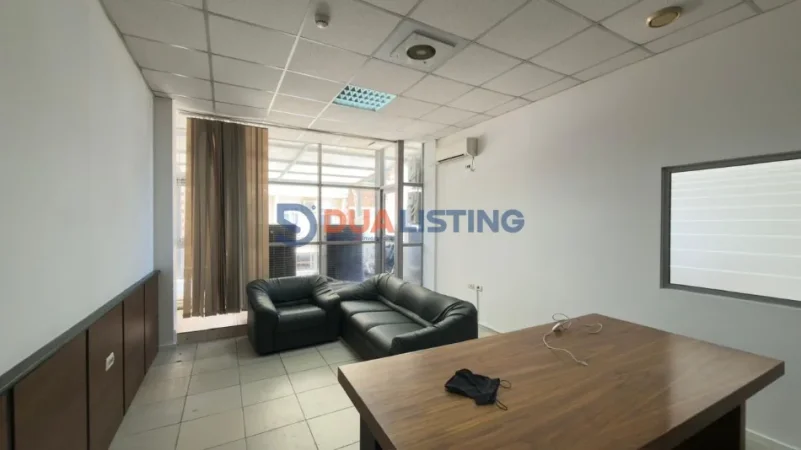 Tirane, jepet me qera ambjent biznesi , 540 m² 7.000 € 
