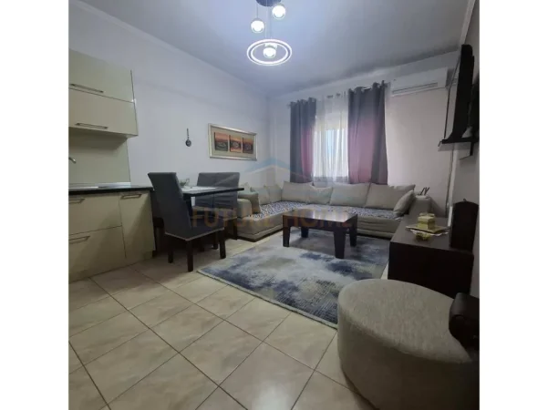 Tirane, shitet apartament 2+1+Aneks+Ballkon Kati 5, 81 m² 142.000 € (Unaza e Re)