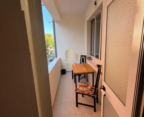 Tirane, jepet me qera apartament 1+1+Ballkon Kati 3, 65 m² 550 € (21 Dhjetori)