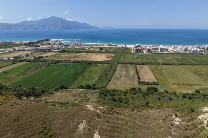 Vlore, shitet toke ne bregdet , 5.000 m² (Radhime, Vlore)