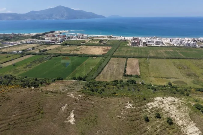 Vlore, shitet toke ne bregdet , 5.000 m² (Radhime, Vlore)