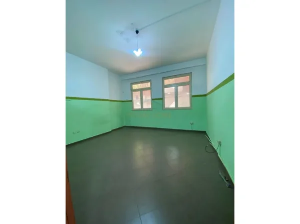 Tirane, shitet ambjent biznesi Kati 0, 160 m² 268.000 € (Rruga Riza Cerova)