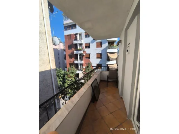 Tirane, jepet me qera apartament 1+1 Kati 5, 62 m² 600 € (STADIUMI DINAMO)