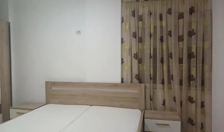 Tirane, jepet me qera apartament 2+1 Kati 8, 90 m² 500 € (Shefqet Kuka)