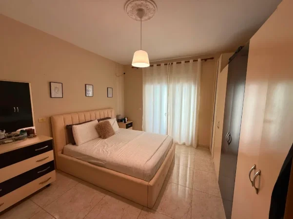 Tirane, jepet me qera apartament 1+1 Kati 7, 70 m² 650 € (MYSLYM SHYRI)