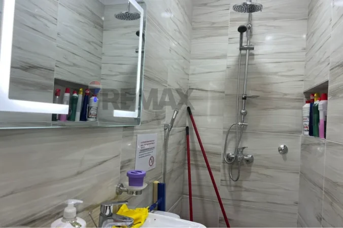 Tirane, jap me qera apartament 1+1 Kati 1, 35 m² 40.000 € (Rruga e Durresit)