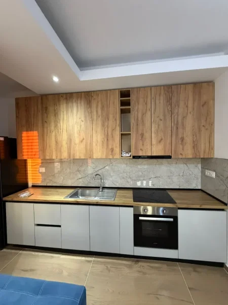 Shqiperi, jepet me qera apartament 1+1+Ballkon Kati 3, 60 m² 350 € (Liqeni i Farkës)