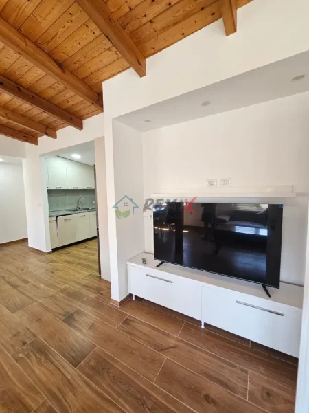 Durres, jepet me qera apartament 2+1+Ballkon Kati 2, 100 m² 600 € (Durres 2 Gjelat)