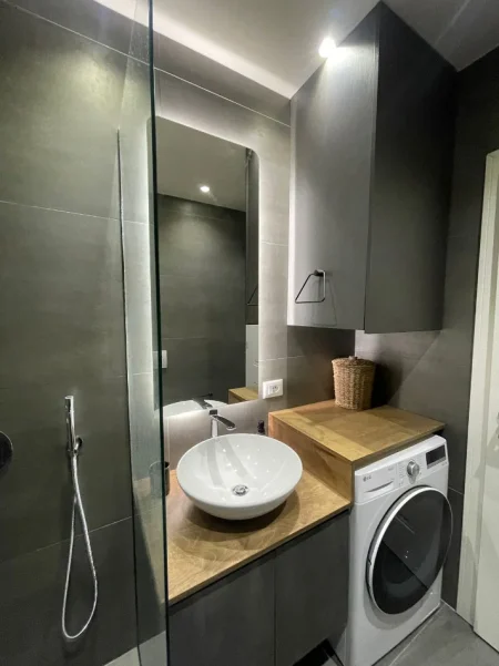 Tirane, jepet me qera apartament 2+1 Kati 2, 76 m² 701 € (Rruga David Selenica, Xhamia Selite)