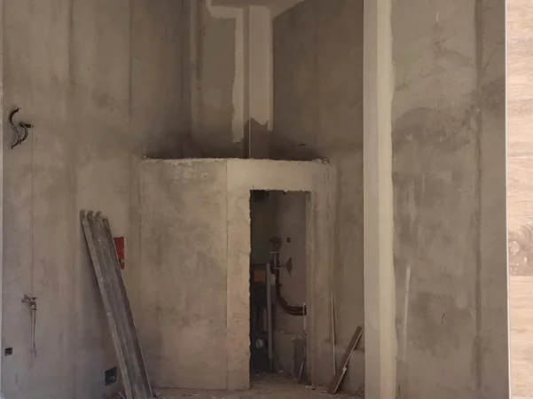 Tirane, shitet dyqan Kati 0, 32 m² 