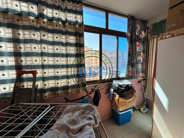 Durres, jepet me qera apartament 2+1+Ballkon Kati 3, 112 m² 450 € (plazh hekurudha)