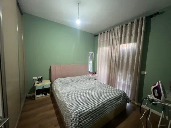 Tirane, shitet apartament 1+1+Ballkon Kati 4, 55 m² 105.000 € (Misto Mame)