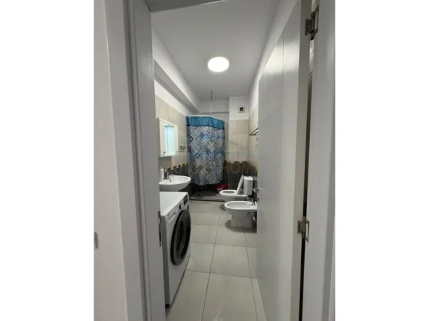Tirane, jepet me qera apartament 2+1 Kati 5, 88 m² 600 € (Golden Park Residence)