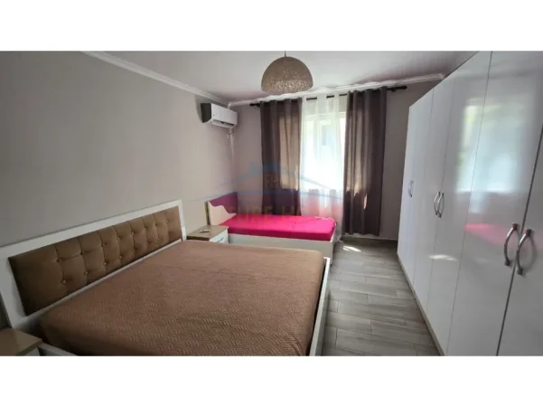 Tirane, jepet me qera apartament 1+1 Kati 2, 59 m² 500 € (Rruga Irfan Tomini)