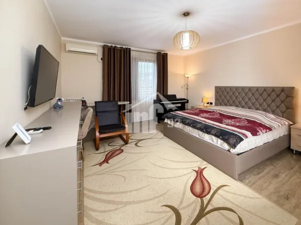 Tirane, shitet Vile , 600 m² 1.050.000 € (PRANË GJIMNAZIT “PARTIZANI”)