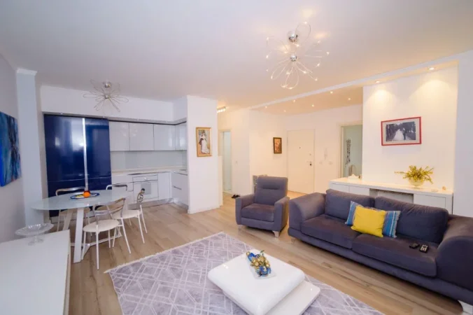 Tirane, jepet me qera apartament 2+1+Ballkon Kati 5, 98 m² 900 € (Brryl)