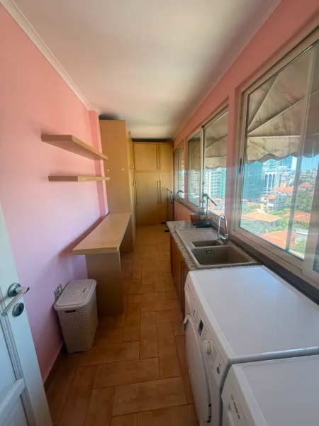 Tirane, shitet apartament Dublex Kati 8, 215 m² 537.000 € (Myslym Shyri)