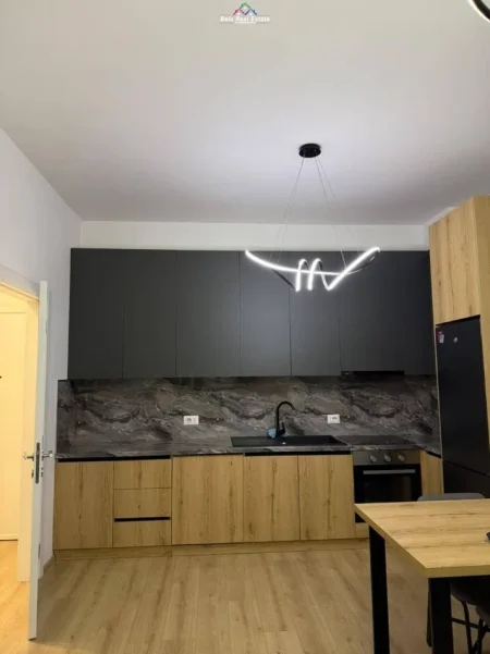 Tirane, jepet me qera apartament 1+1+Ballkon Kati 2, 65 m² 620 € (Kompleksi Arlis)