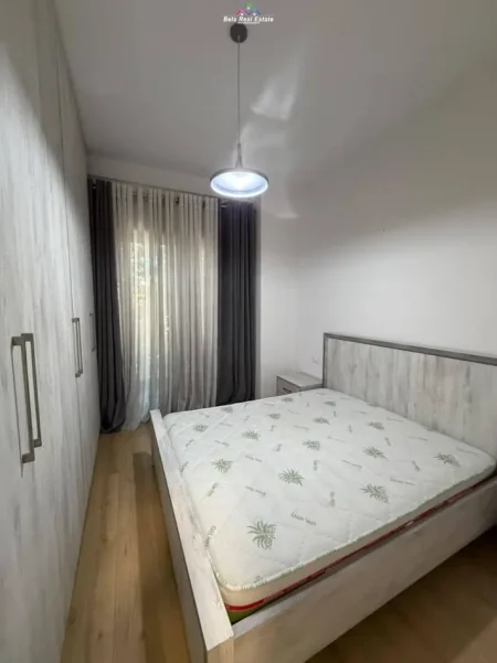 Tirane, jepet me qera apartament 1+1+Ballkon Kati 2, 65 m² 620 € (Kompleksi Arlis)