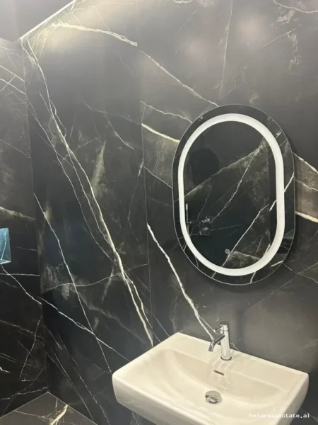 Tirane, jepet me qera zyre Kati 4, 116 m² 1.700 € (Altana Rezidence)