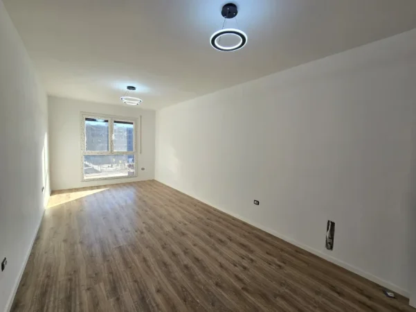 Tirane, shitet apartament 1+1+Aneks+Ballkon Kati 1, 84 m² 104.440 € (paskuqan)