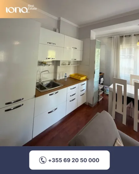 Shkembi Kavajes, shitet apartament 1+1+Ballkon Kati 3, 73 m² 155.000 € (20 m nga deti)
