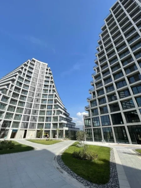 Tirane, shitet ambjent biznesi Kati 1, 129 m² 463.100 € (Liqeni)