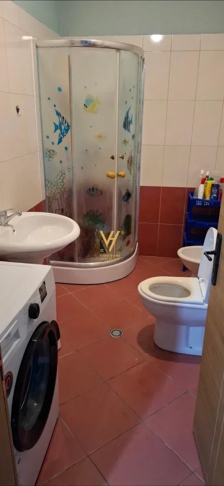 Tirane, jepet me qera apartament 2+1+Ballkon Kati 3, 106 m² 520 € (ASTIR)