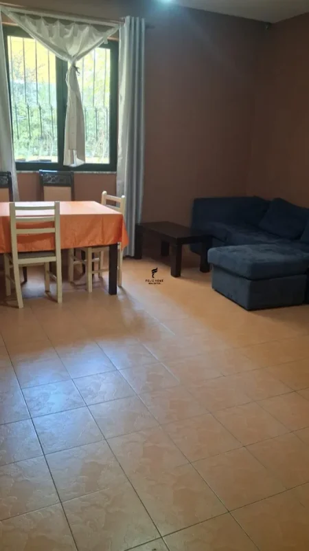 Tirane, jepet me qera apartament 2+1 Kati 1, 80 m² 450 € (KODRA E DIELLIT)