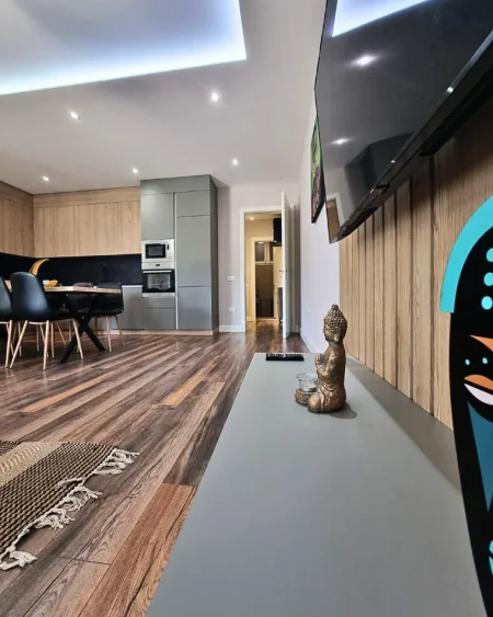 Shqiperi, jepet me qera Vile 5+1+Aneks+Ballkon Kati 4, 221 m² 3.000 € 