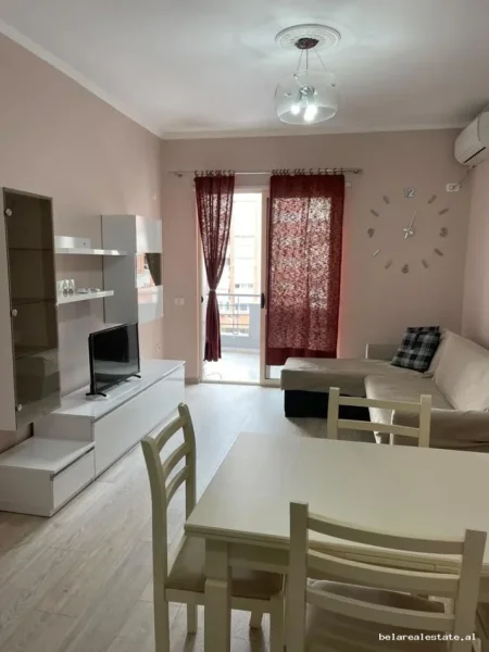 Tirane, jepet me qera 1+1+Ballkon Kati 3, 60 m² 520 € (Astir)