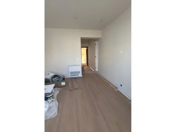 Tirane, jepet me qera ambjent biznesi Kati 3, 65 m² 750 € (21 dhjetori)