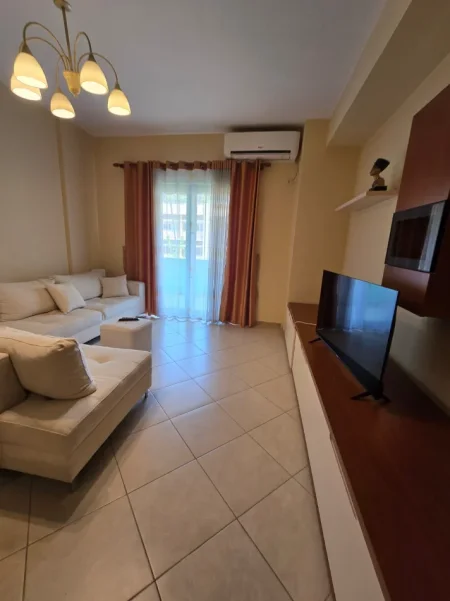 Tirane, jap me qera apartament 2+1 Kati 5, 120 m² 850 € (Zogu i zi)