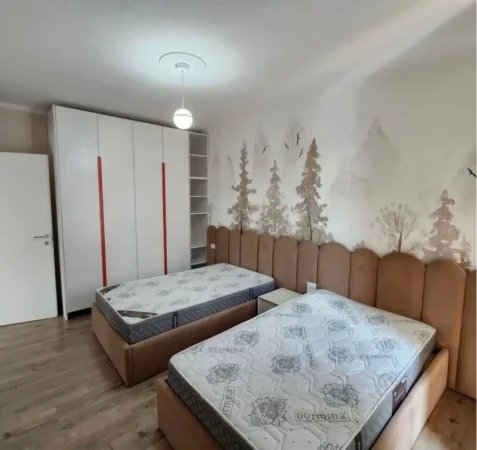 Tirane, jap me qera apartament 2+1 Kati 3, 120 m² 700 € (Don bosko)