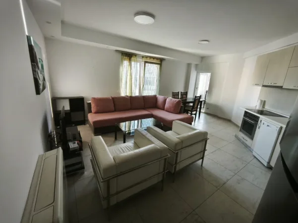 Tirane, jepet me qera apartament 2+1 Kati 5, 93 m² 700 € (VASIL SHANTO)