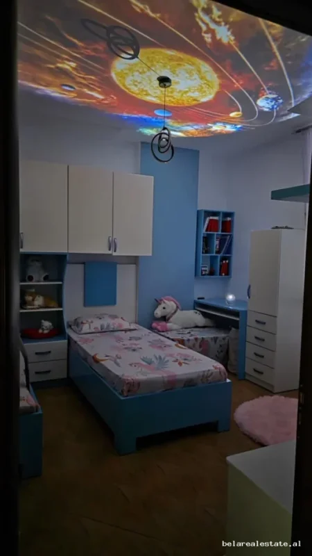 Tirane, jepet me qera 2+1+Ballkon Kati 5, 115 m² 550 € (Sokrat Miho)