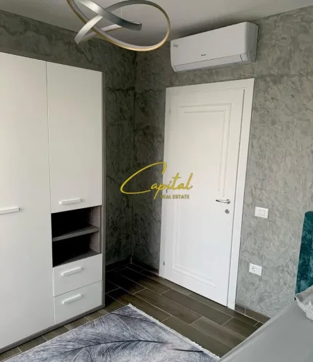Tirane, jepet me qera apartament 3+1 Kati 9, 120 m² 1.000 € (RRUGA E DIBRES)