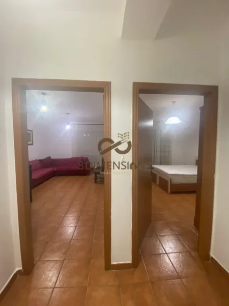 Apartament 1+1 +Ballkon me qera prane Pazarit te Ri - Tirane (ID D8241A-218)