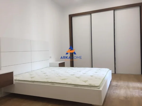 Tirane, jepet me qera apartament 2+1 Kati 6, 117 m² 700 € (irfan tomini)