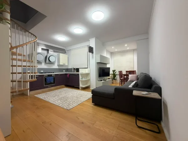 Tirane, jepet me qera apartament duplex 3+1+Ballkon , 120 m² 1.200 € (Liqeni i Thate)
