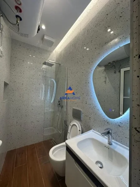 Tirane, shitet apartament 1+1+Ballkon Kati 3, 60 m² 163.000 € 